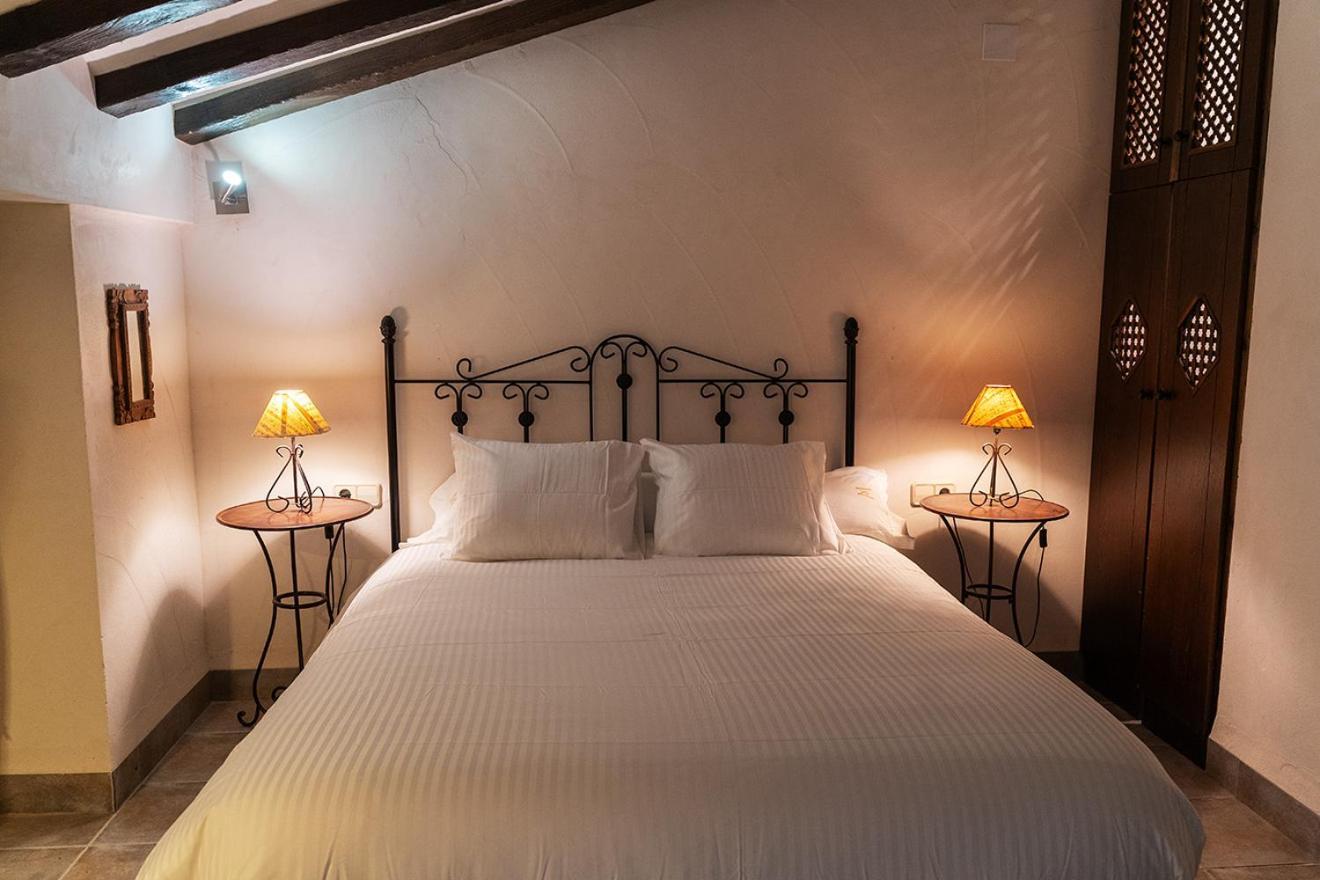 Masia De Matuta Vall de Almonacid エクステリア 写真