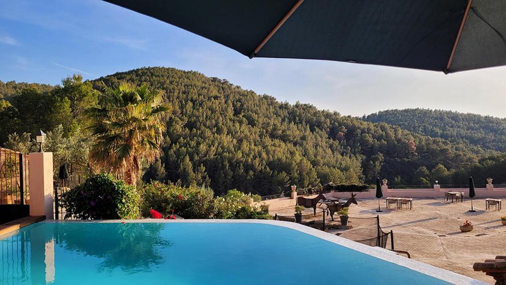 Masia De Matuta Vall de Almonacid エクステリア 写真