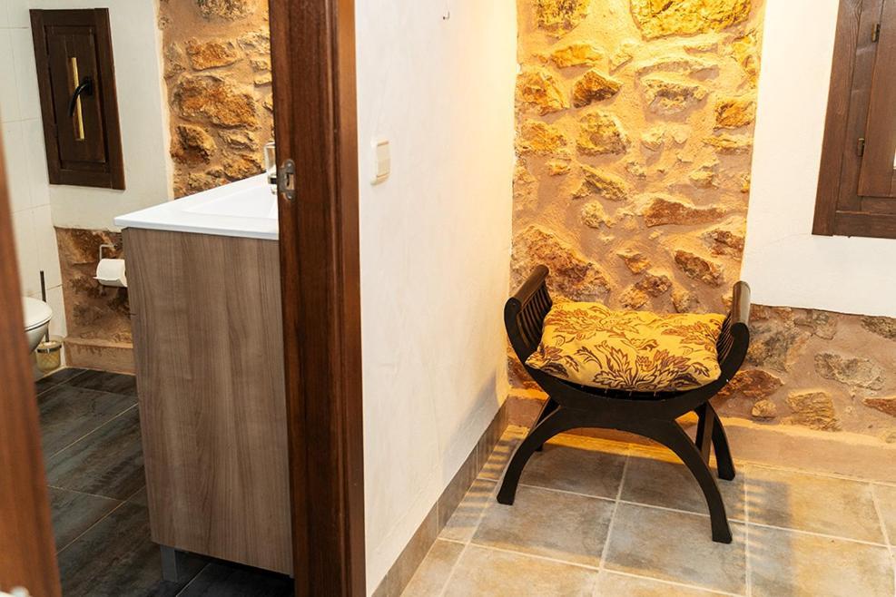Masia De Matuta Vall de Almonacid エクステリア 写真